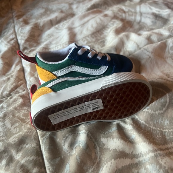 Vans almost new, just wore once - Picture 3 of 3